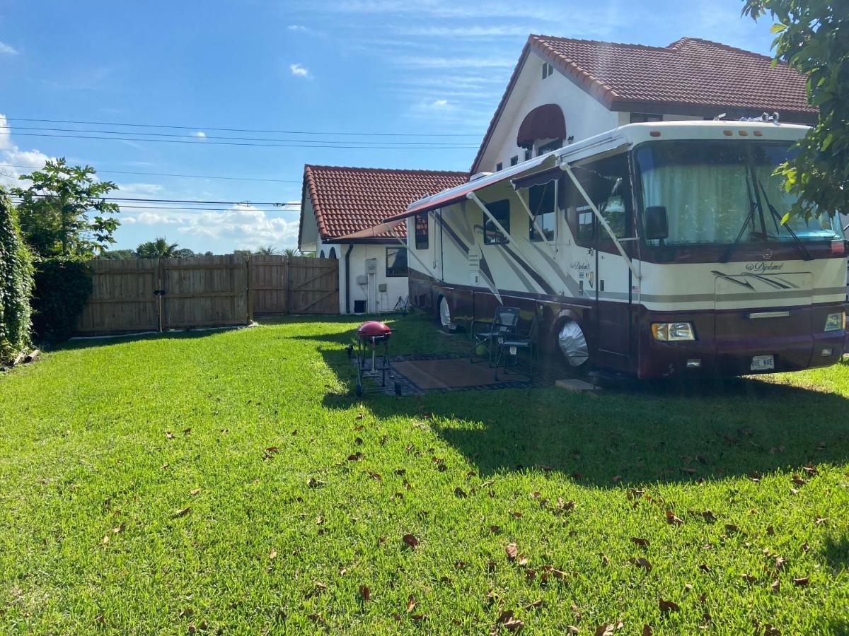 Remodeled And Comfortable Rv - Free Parking Miami Esterno foto